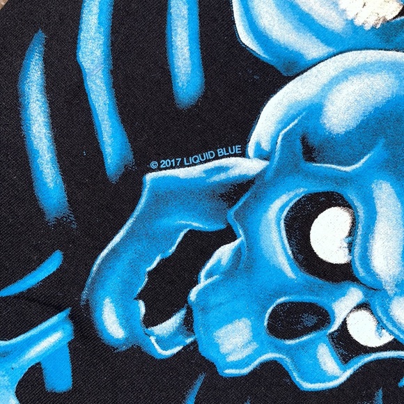 Liquid Blue | Dark Skull Pile T-shirt - Picture 1 of 8